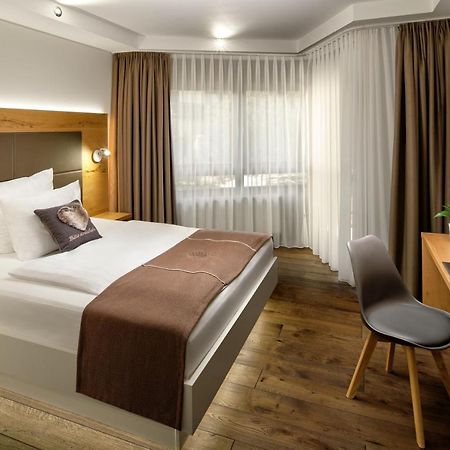 Neo Hotel Linde Esslingen Esslingen am Neckar Bagian luar foto
