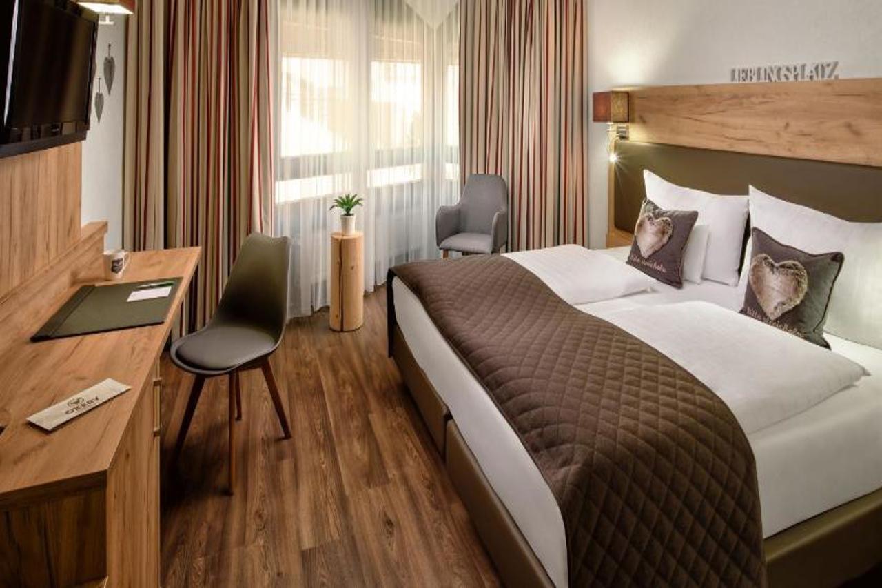 Neo Hotel Linde Esslingen Esslingen am Neckar Bagian luar foto