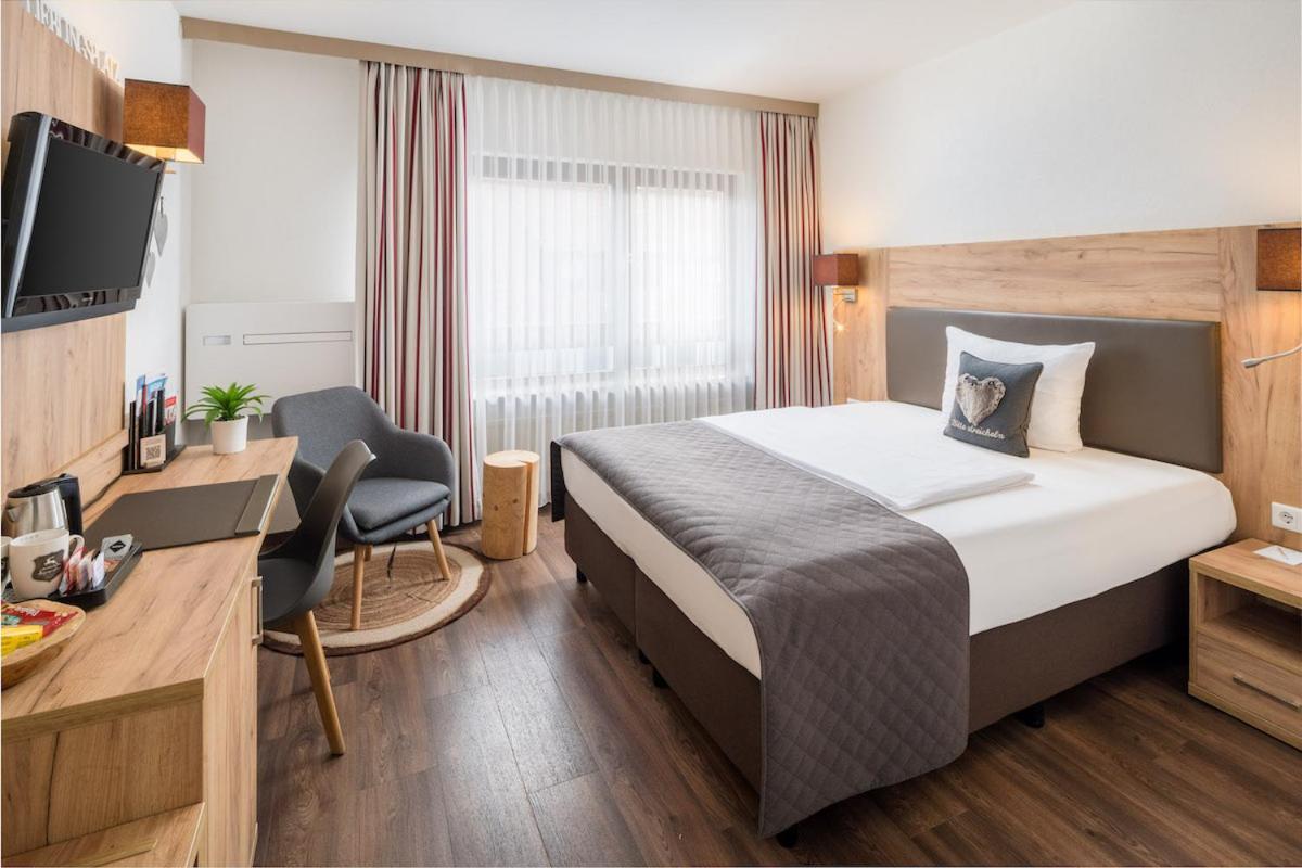 Neo Hotel Linde Esslingen Esslingen am Neckar Bagian luar foto