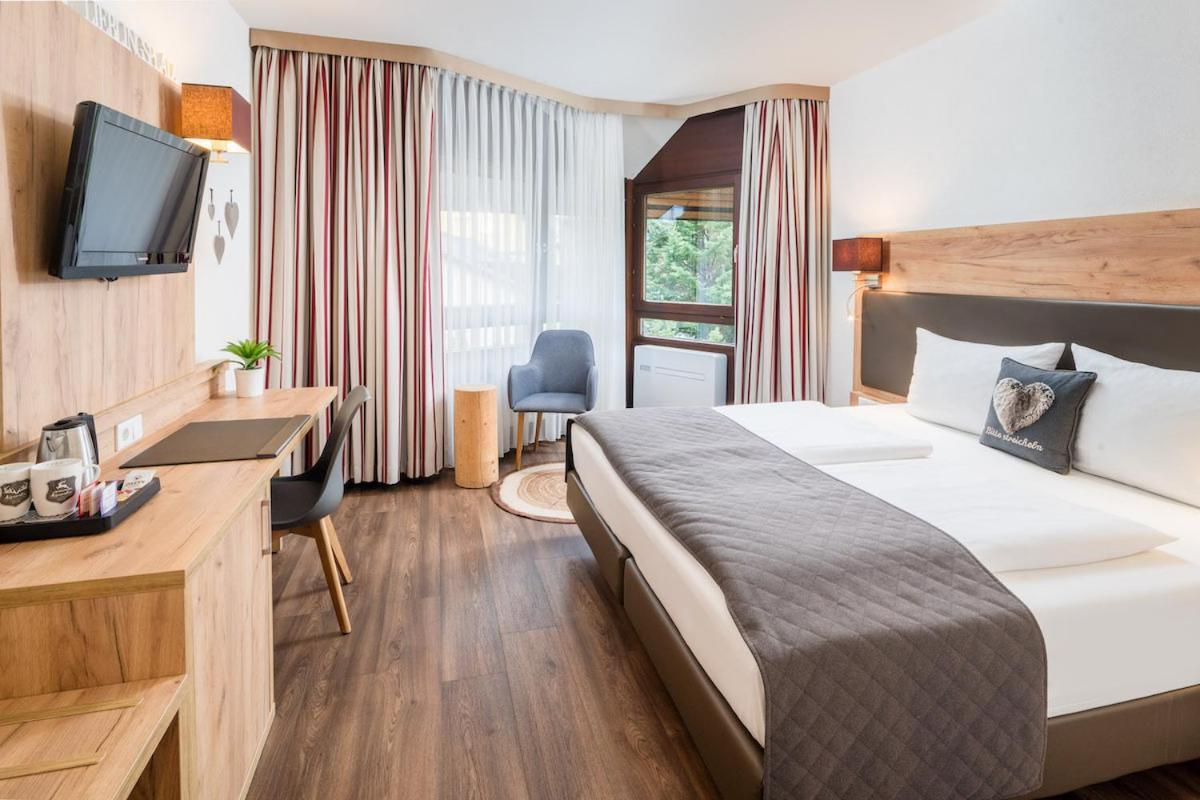 Neo Hotel Linde Esslingen Esslingen am Neckar Bagian luar foto