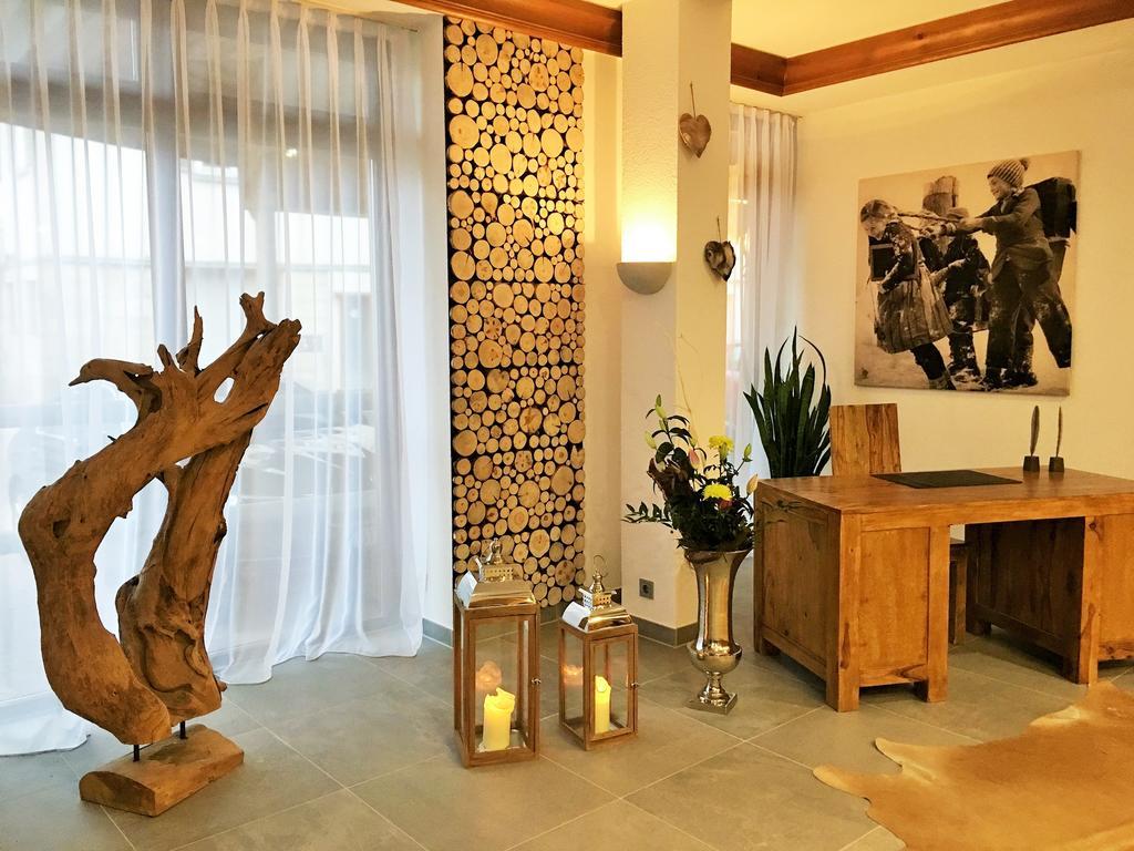 Neo Hotel Linde Esslingen Esslingen am Neckar Bagian luar foto